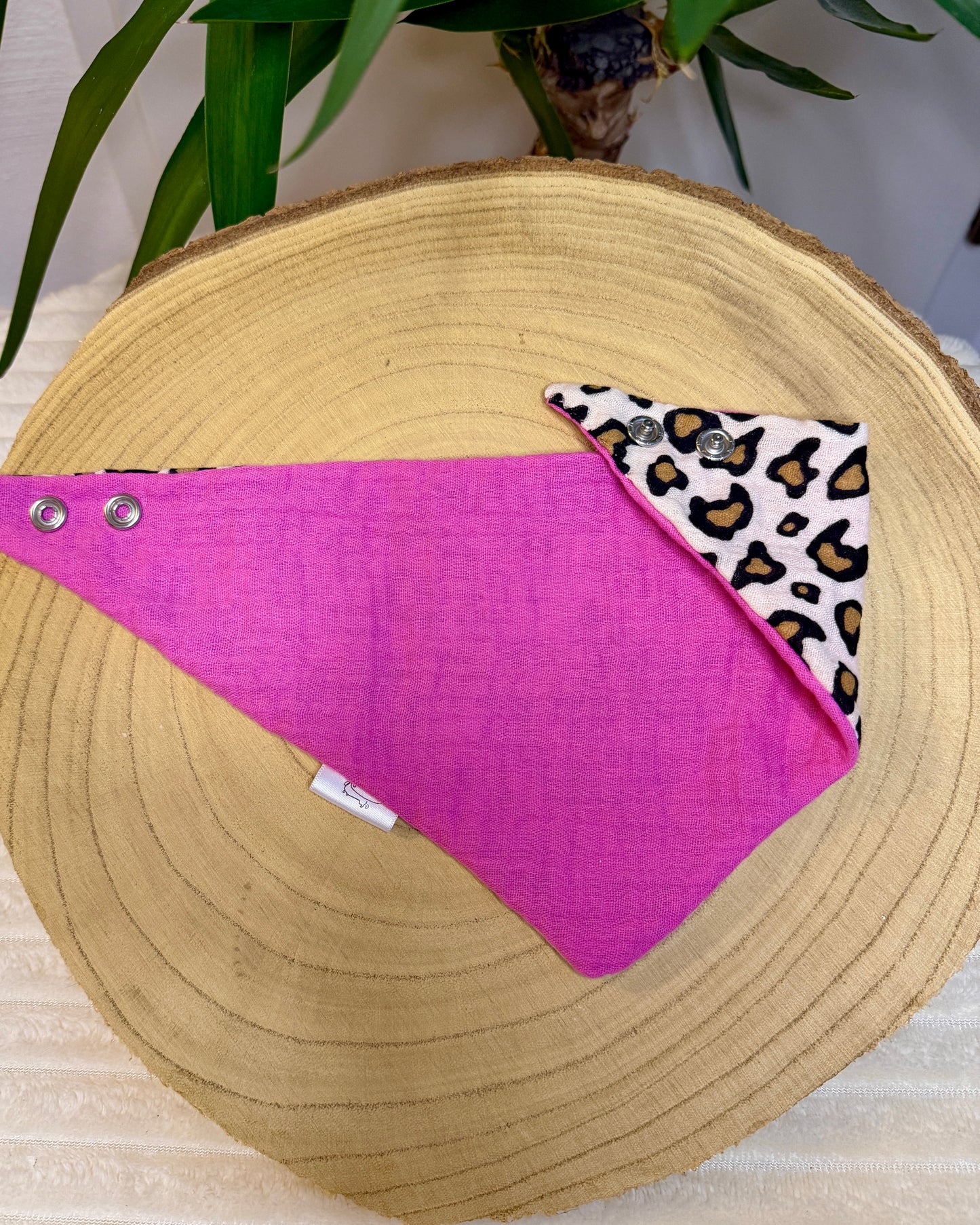 Wendehalstuch Musselin „Pink Leo Dream“