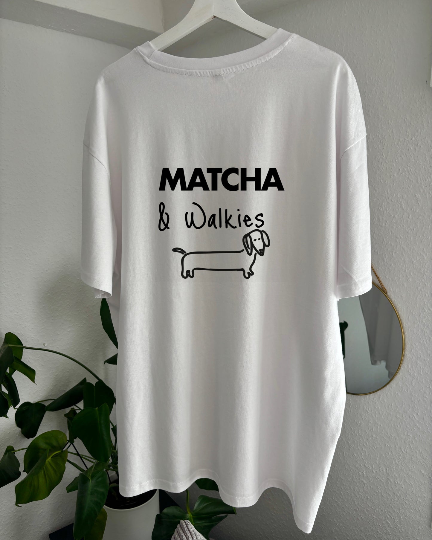 T-Shirt „Matcha & Walkies“