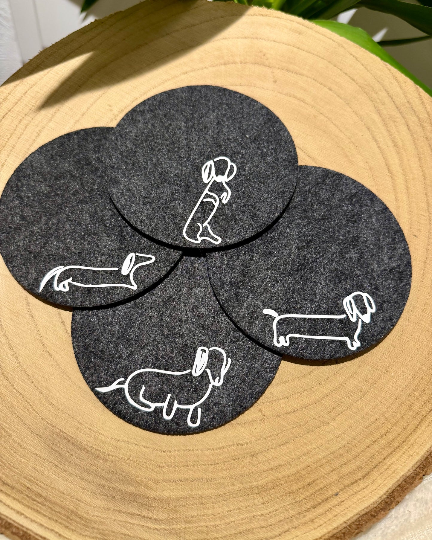 Filz Untersetzer mit Dackelmotiv