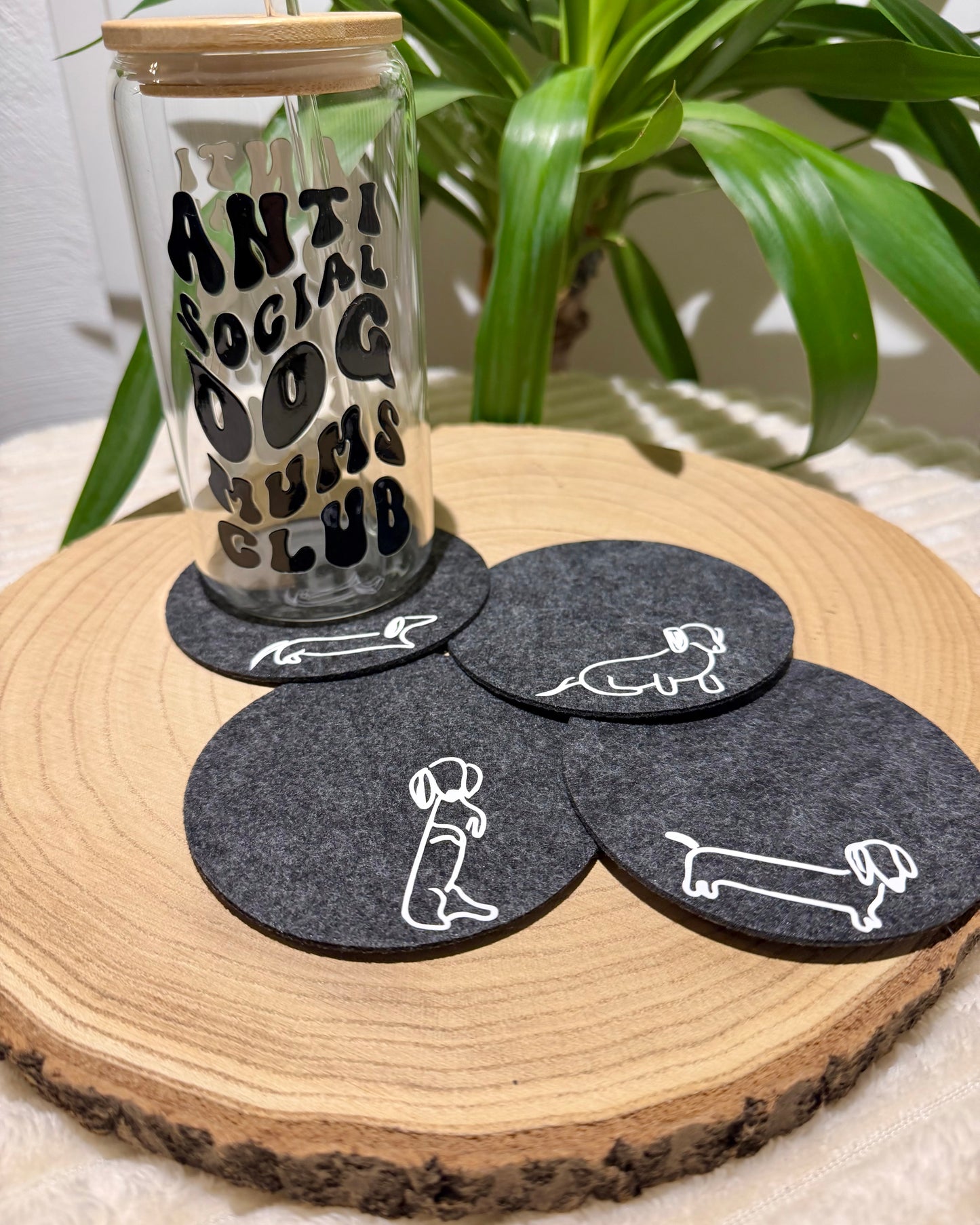 Filz Untersetzer mit Dackelmotiv