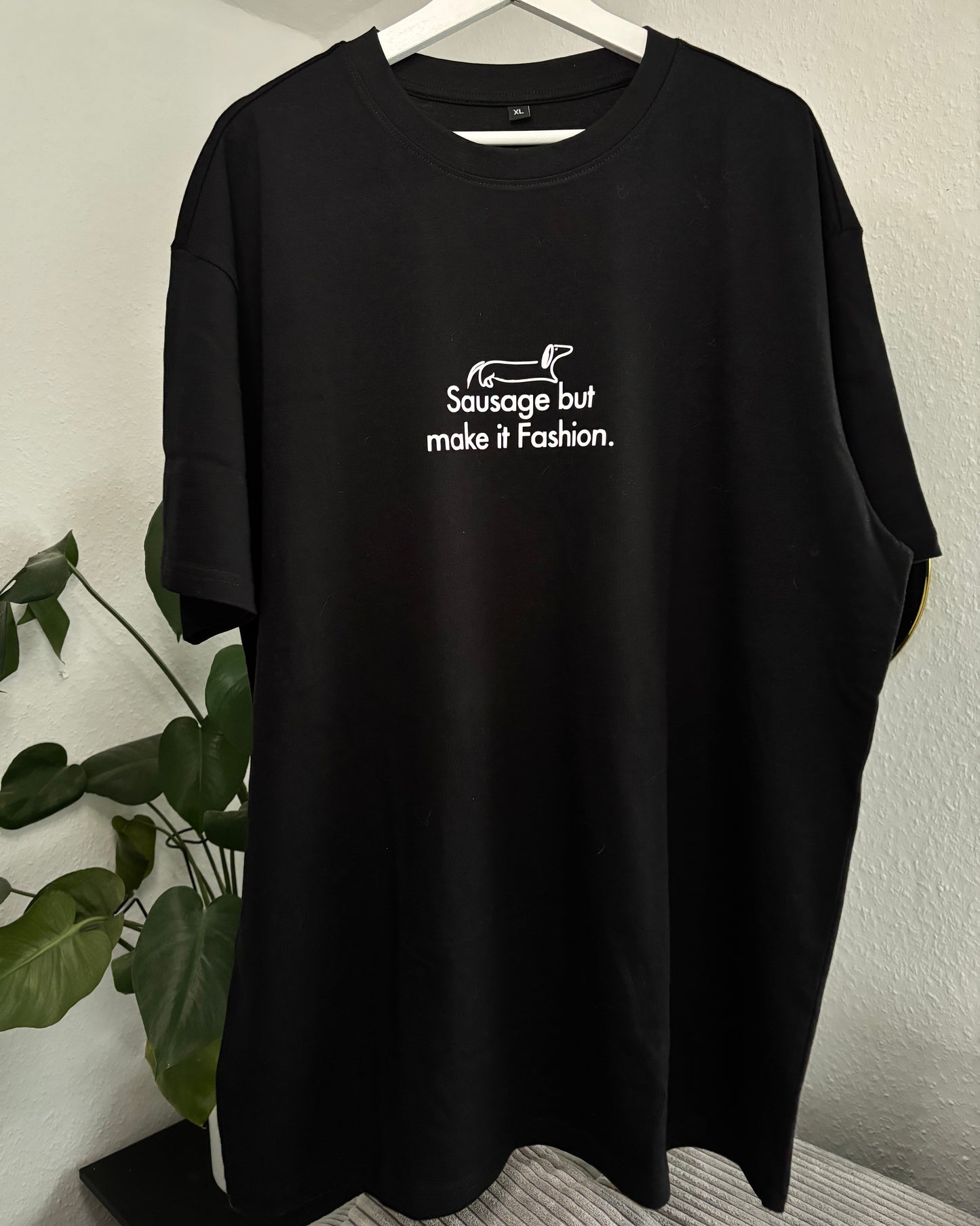 T-Shirt „Sausage but make it Fashion.“