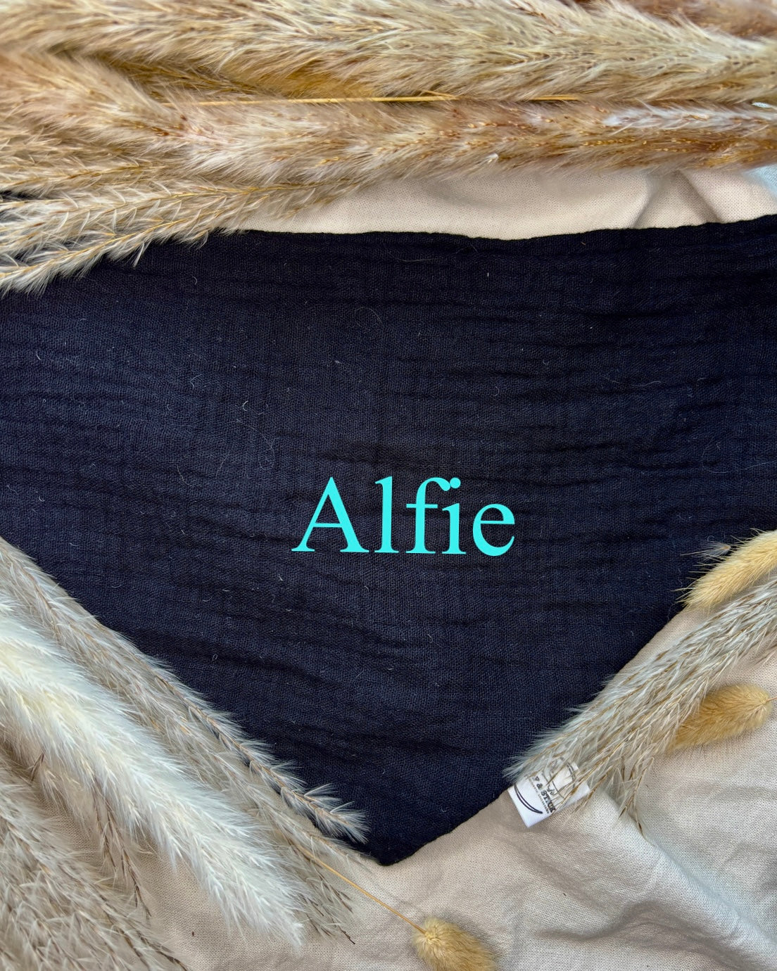 Halstuch Musselin „Blacky“ personalisiert