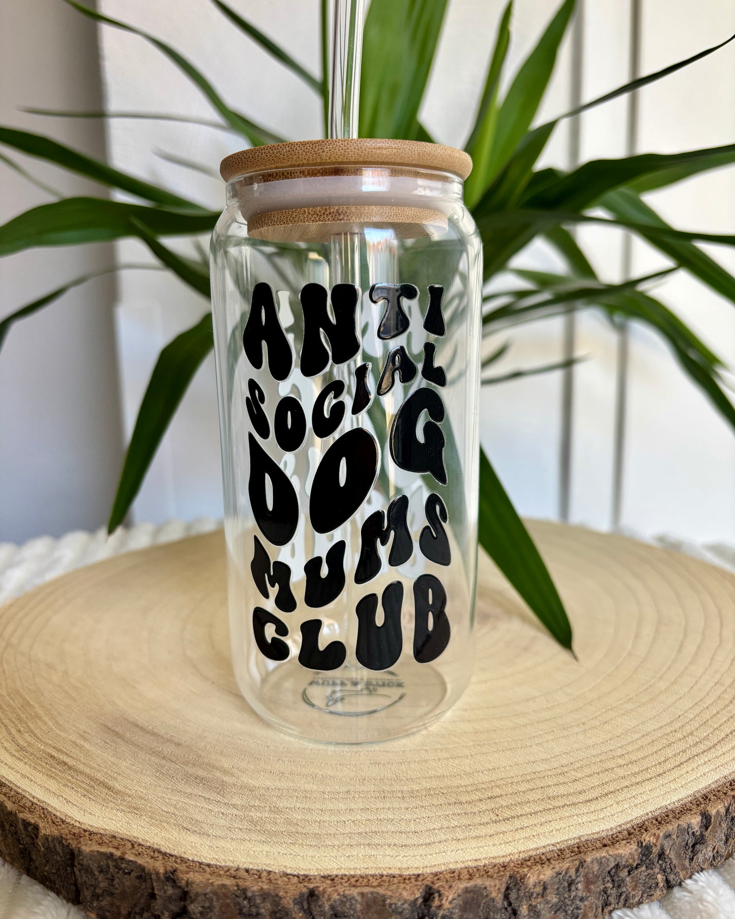 Trinkglas „ Anti Social Dog Mums Club“