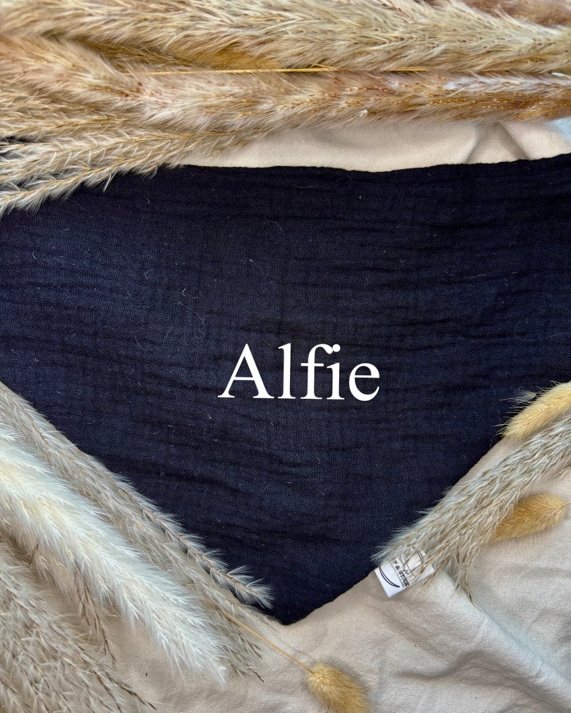 Halstuch Musselin „Blacky“ personalisiert