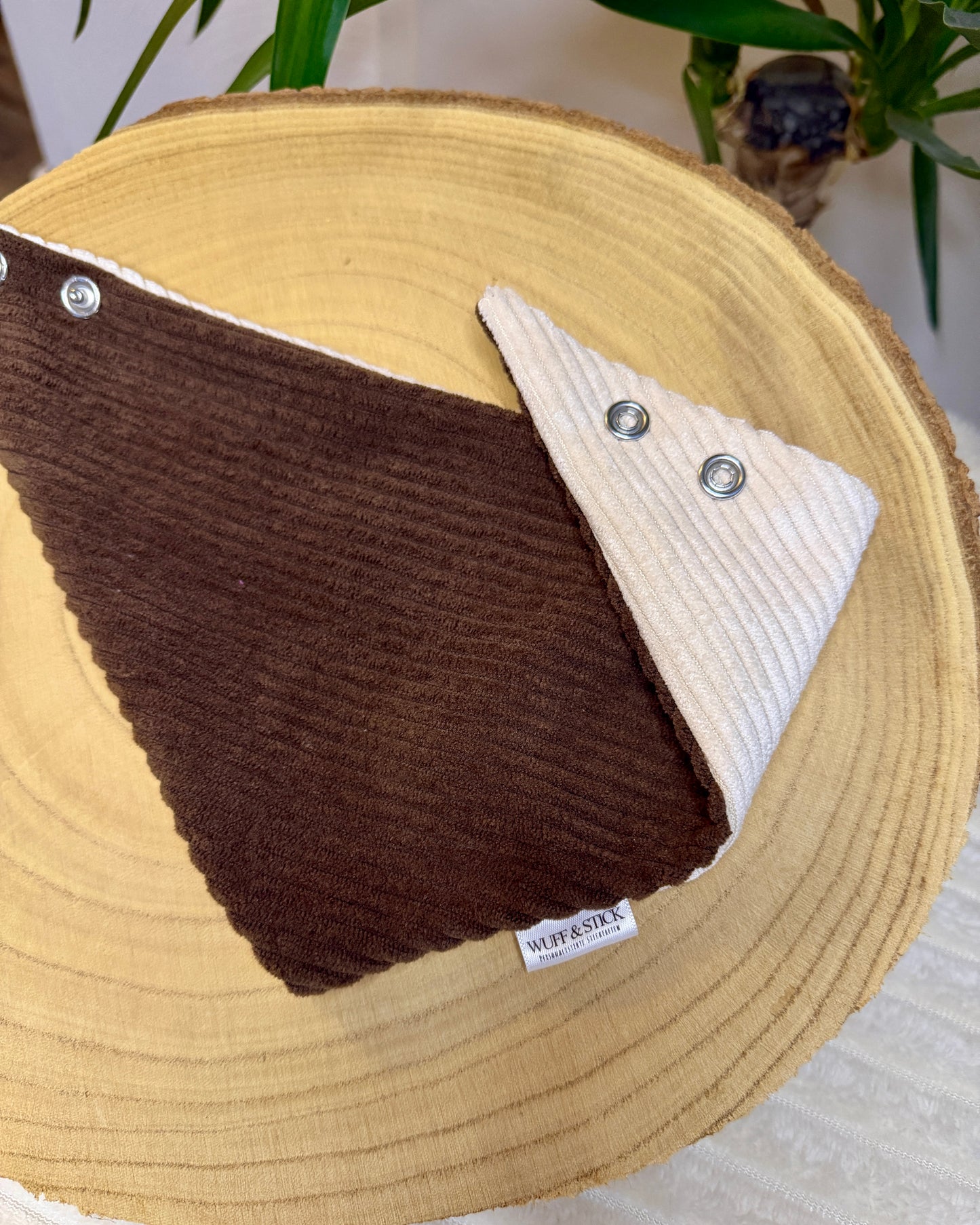 Wendehalstuch „Browny“