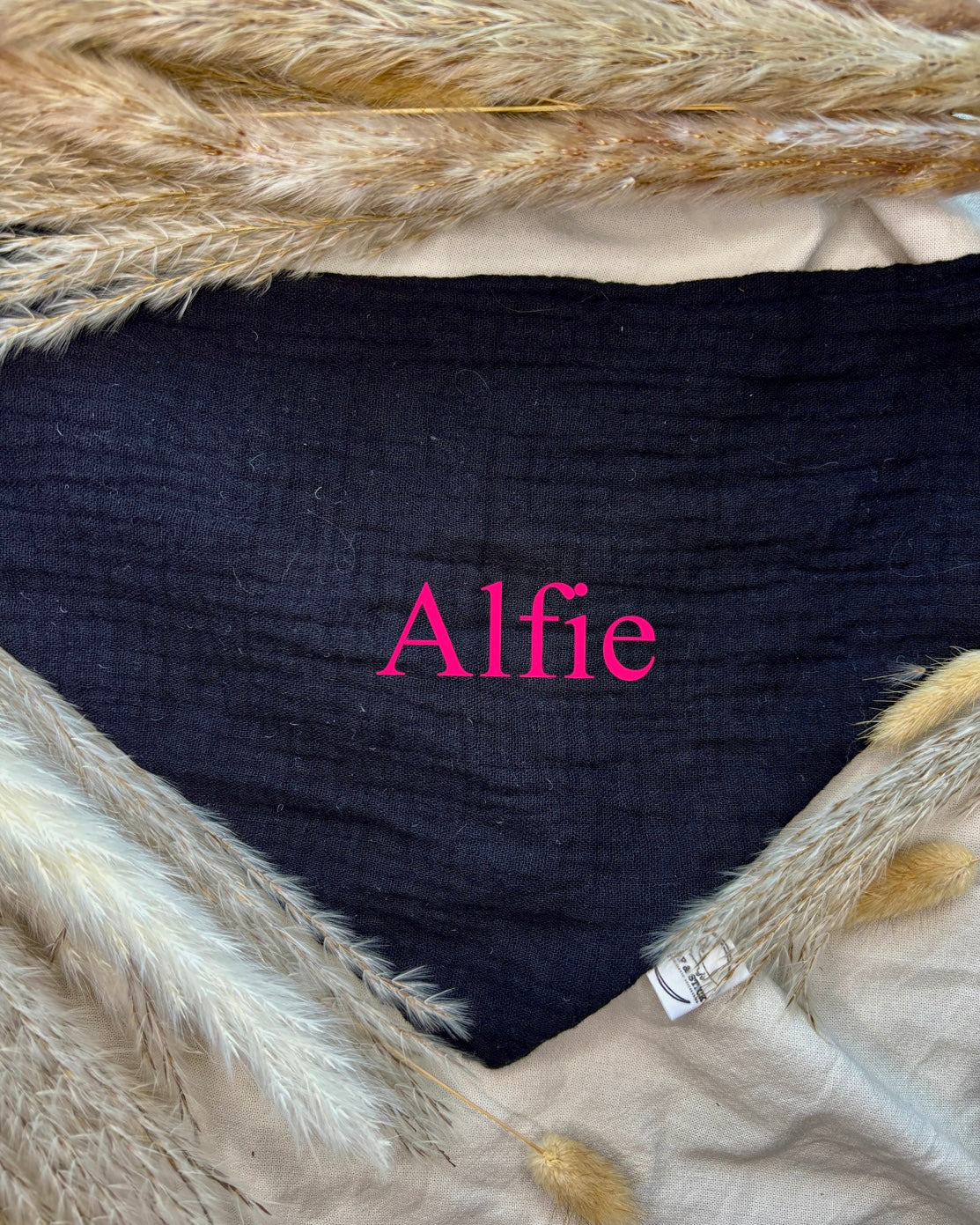 Halstuch Musselin „Blacky“ personalisiert